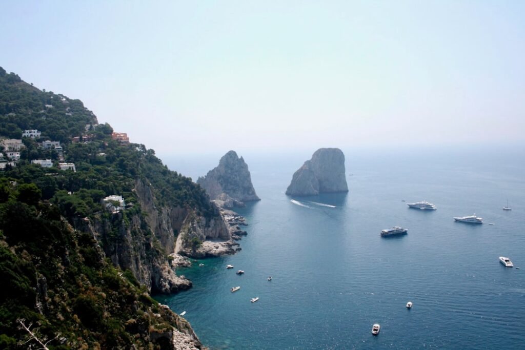 六月在卡普里岛的旅游攻略：体验这座岛屿的最佳方式